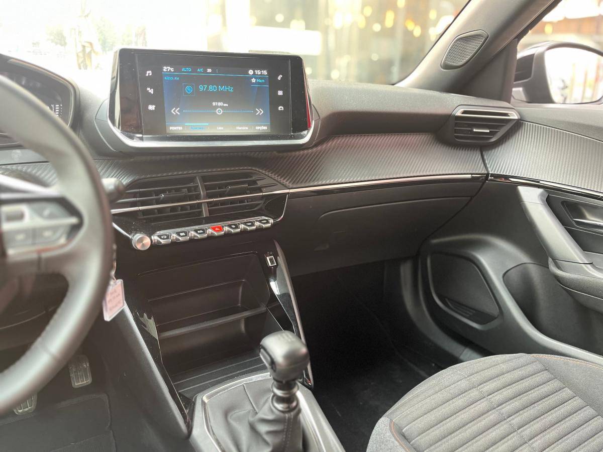 peugeot-2008-2023-gasolina-1199cc