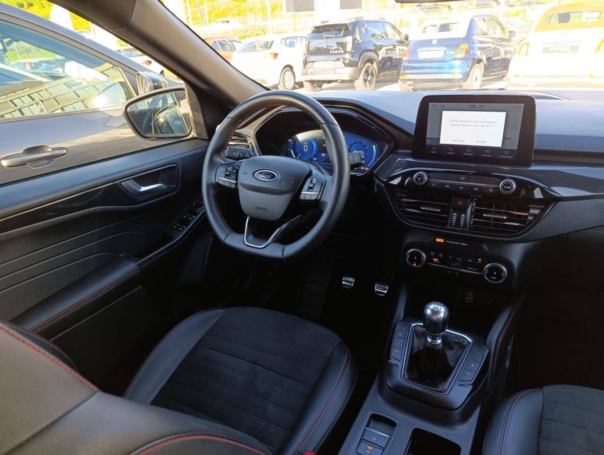 ford-kuga-2023-gasolina-1499cc
