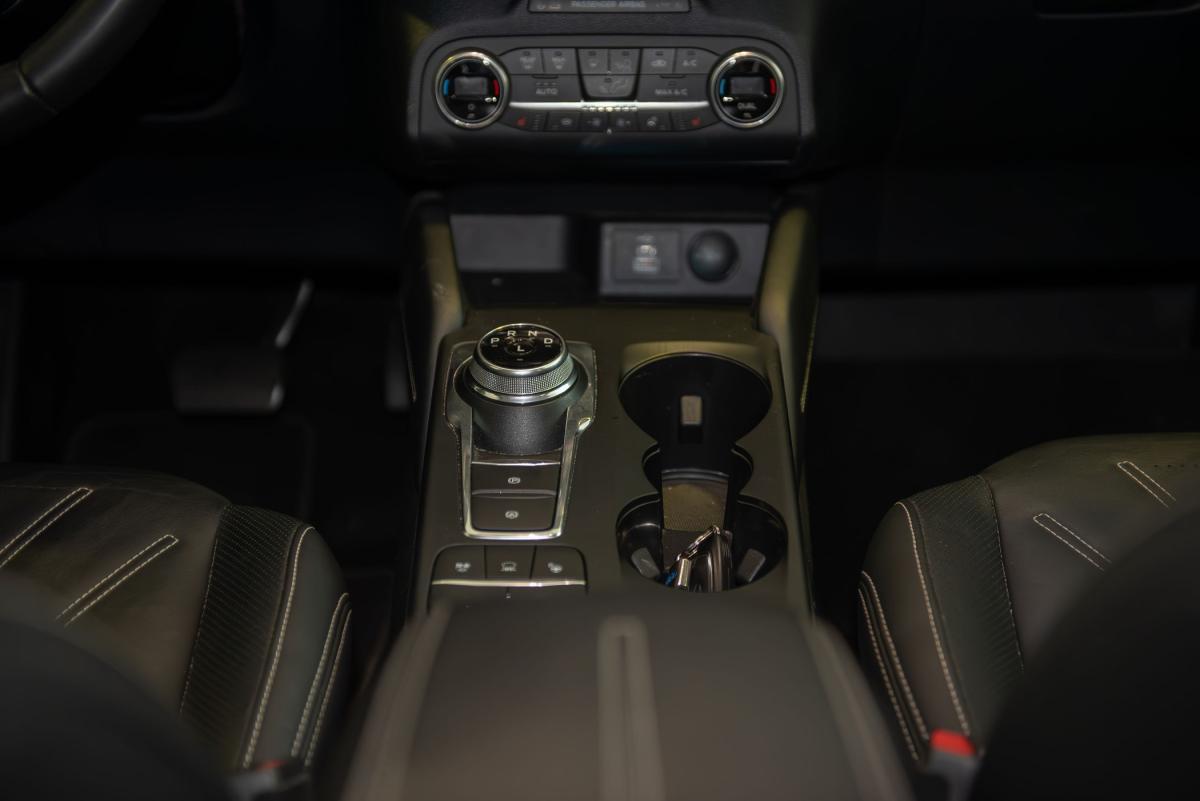 ford-kuga-2022-hibrido-a-gasolina-2488cc