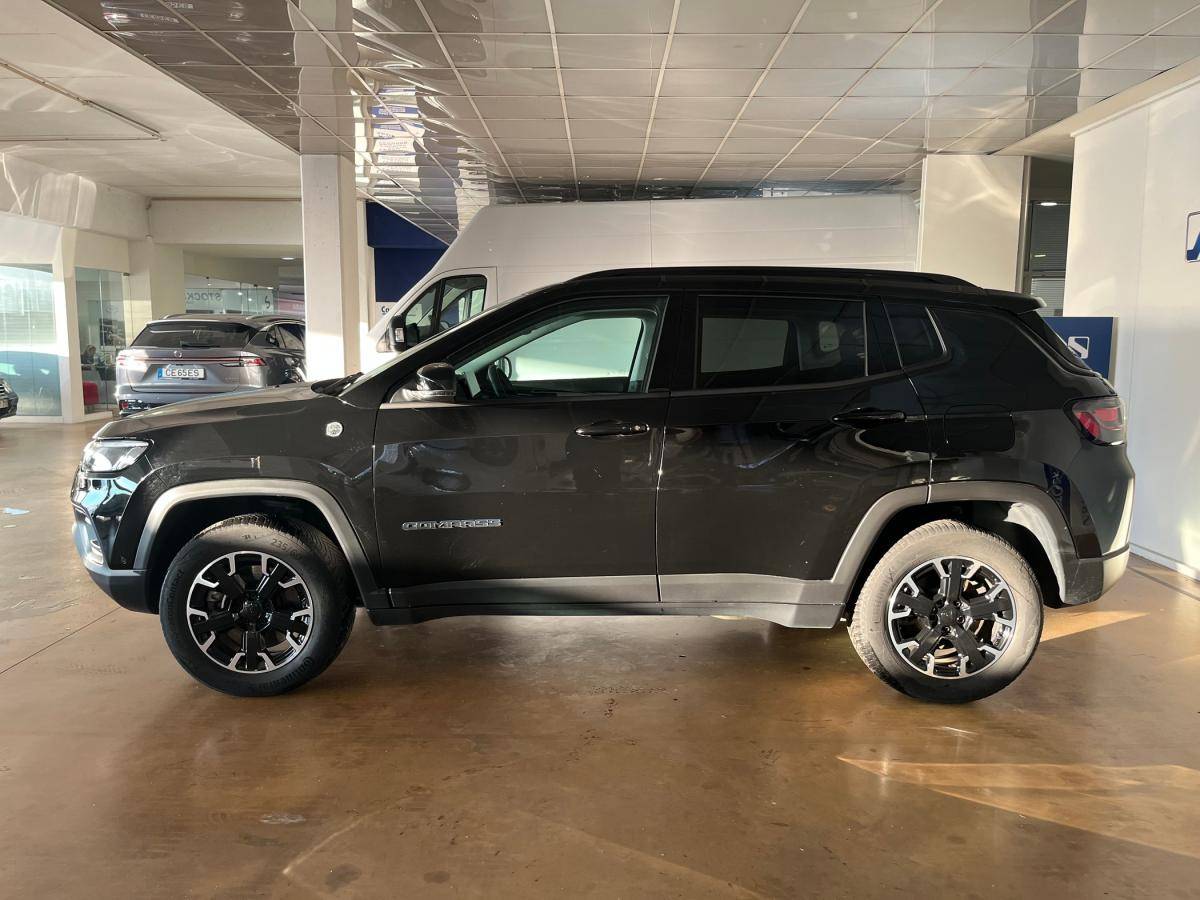 jeep-compass-2023-hibrido-a-gasolina-1332cc