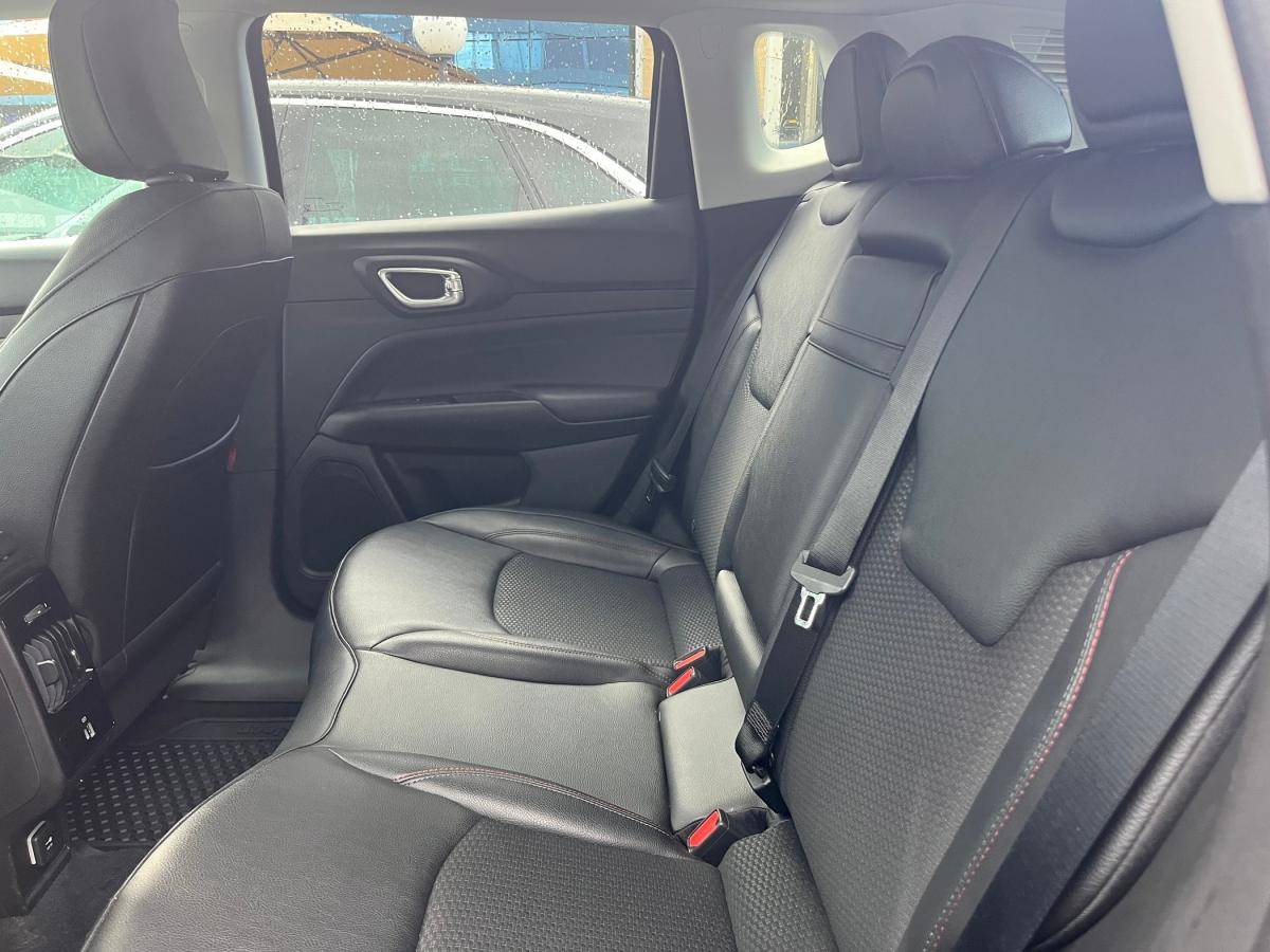 jeep-compass-2023-hibrido-a-gasolina-1332cc