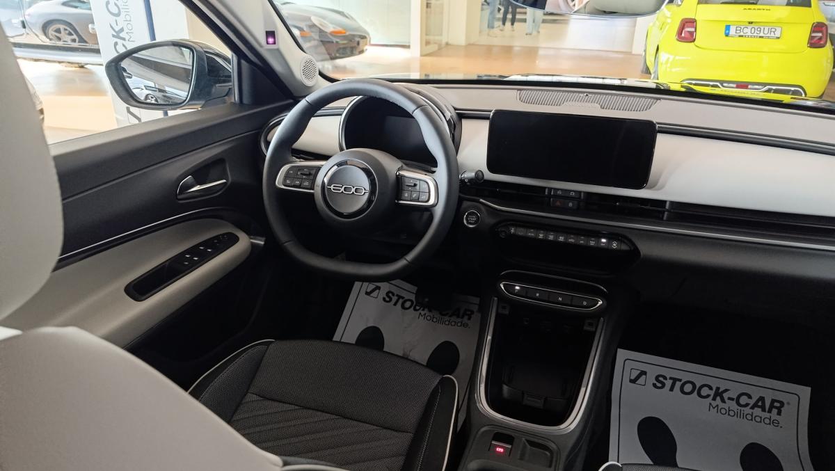 fiat-600-2026-gasolina-1199cc