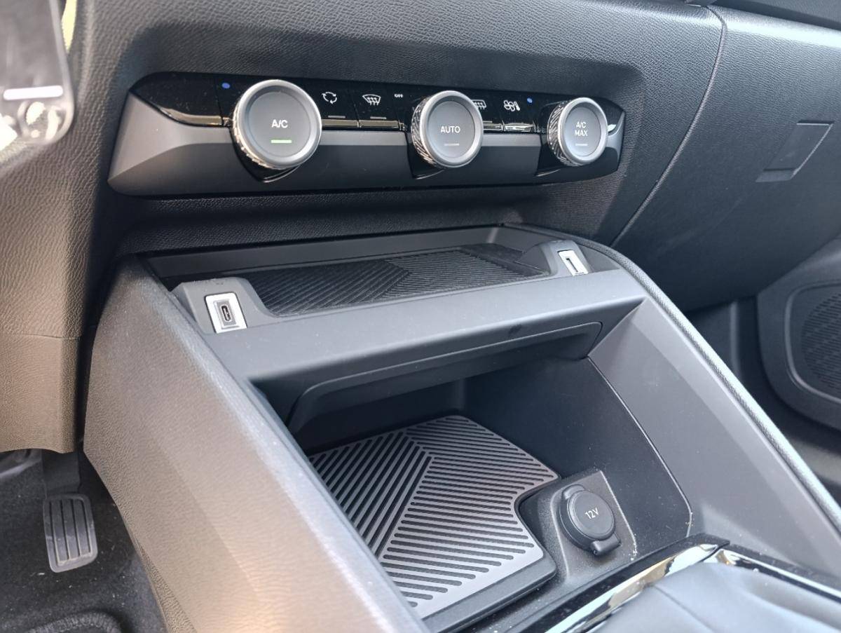 citroen-c4-2024-hibrido-a-gasolina-1199cc