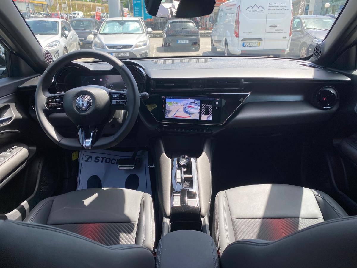 alfa-romeo-junior-2025-hibrido-a-gasolina-1199cc