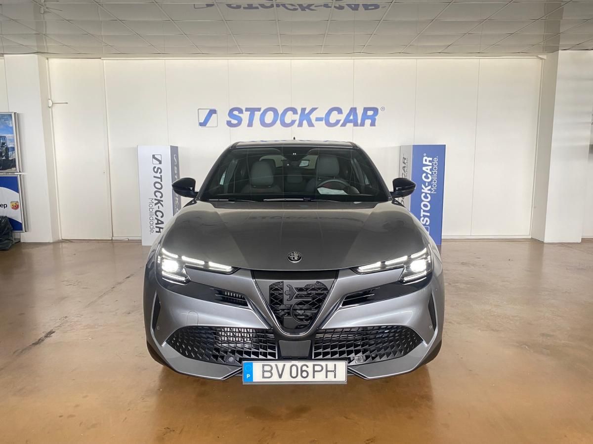 alfa-romeo-junior-2025-hibrido-a-gasolina-1199cc
