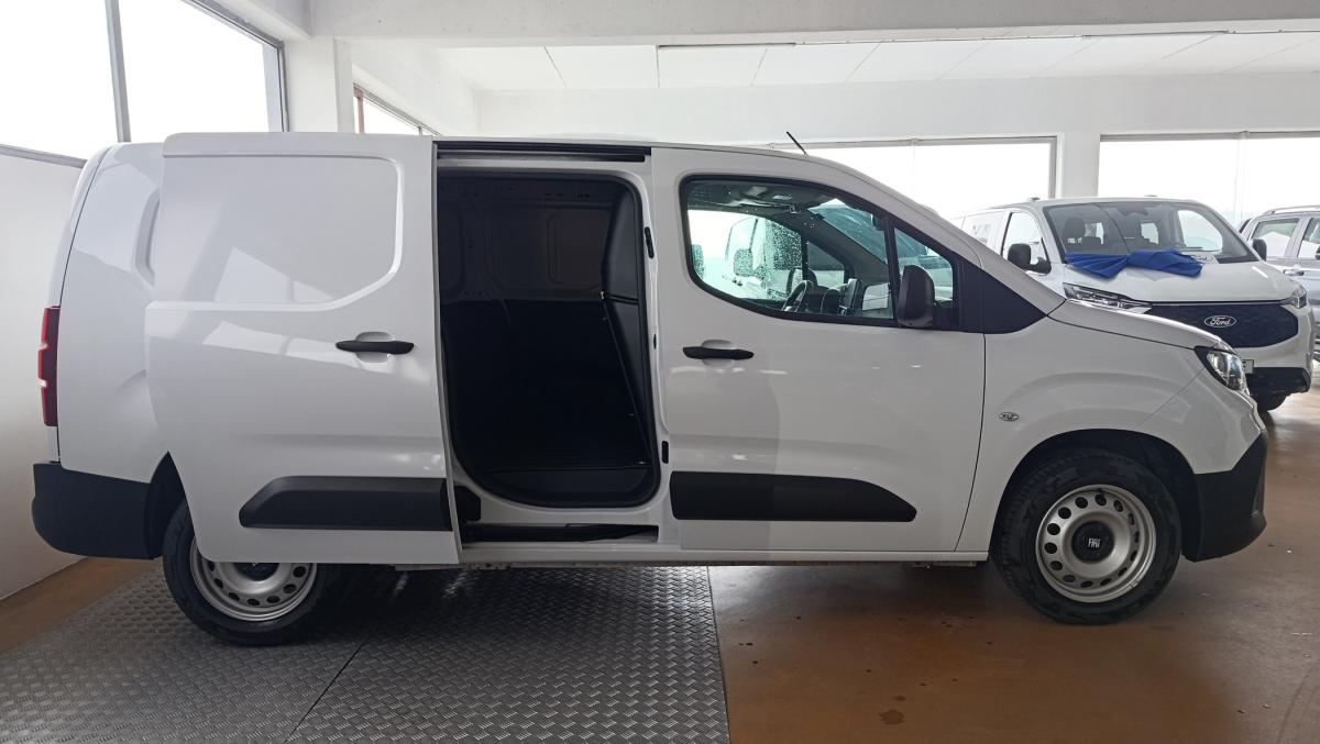 fiat-doblo-2025-diesel-1499cc