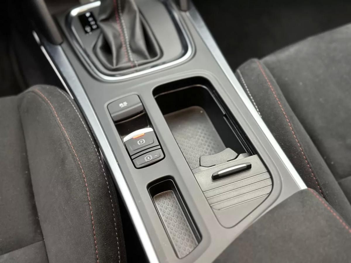 renault-megane-2023-gasolina-1798cc