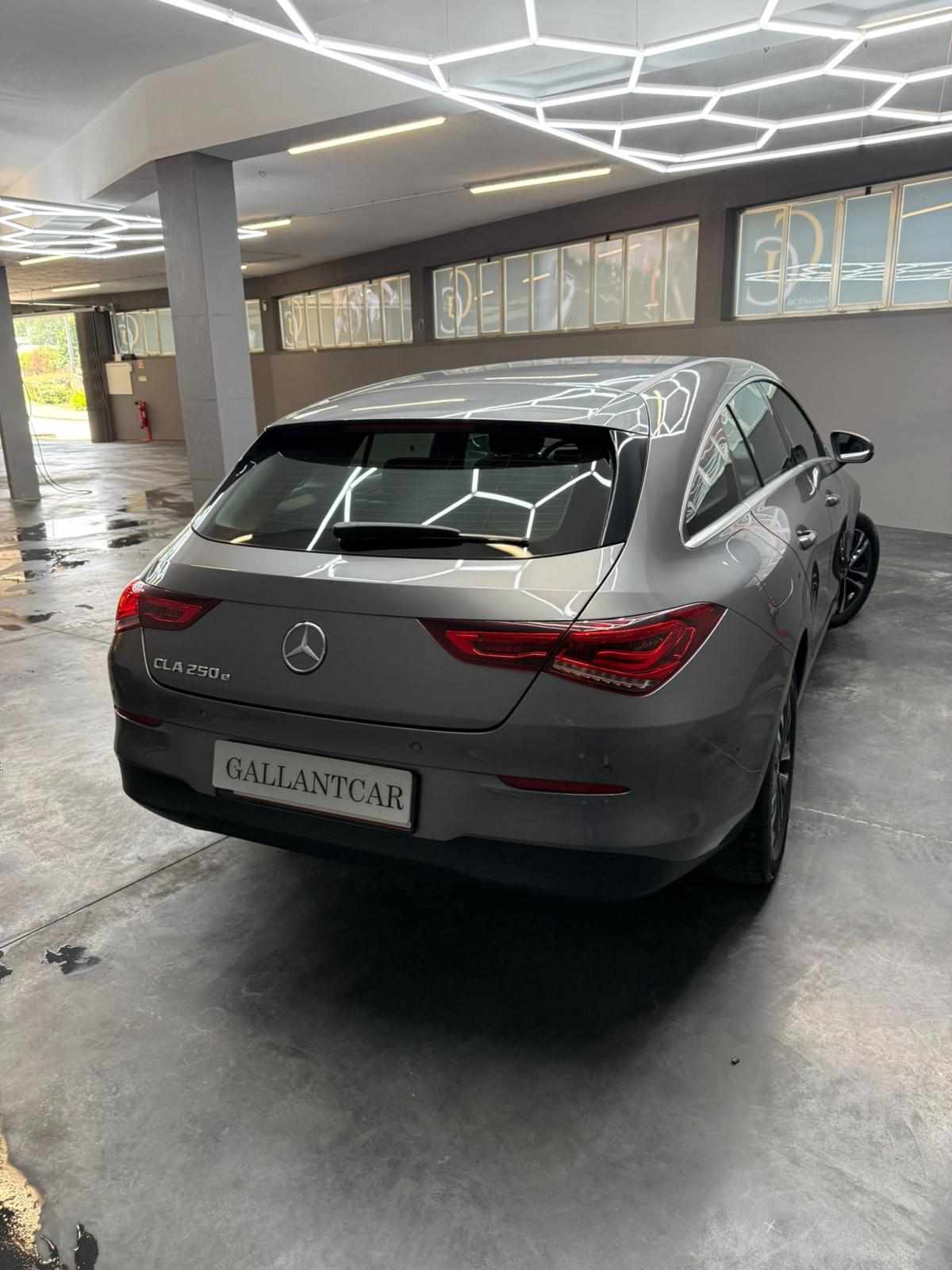 mercedes-benz-cla-250e-2023-gasolina-1332cc