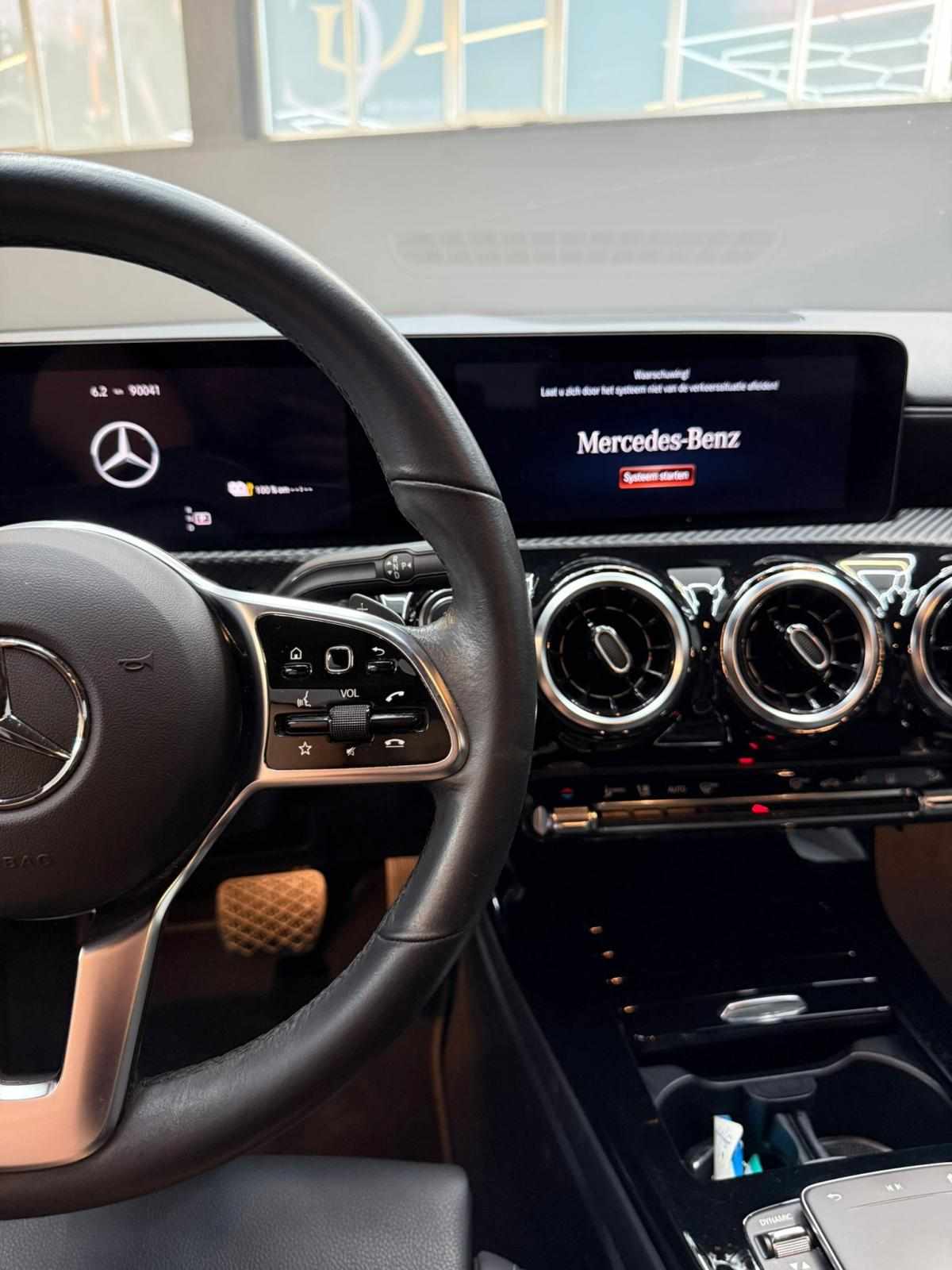 mercedes-benz-cla-250e-2023-gasolina-1332cc