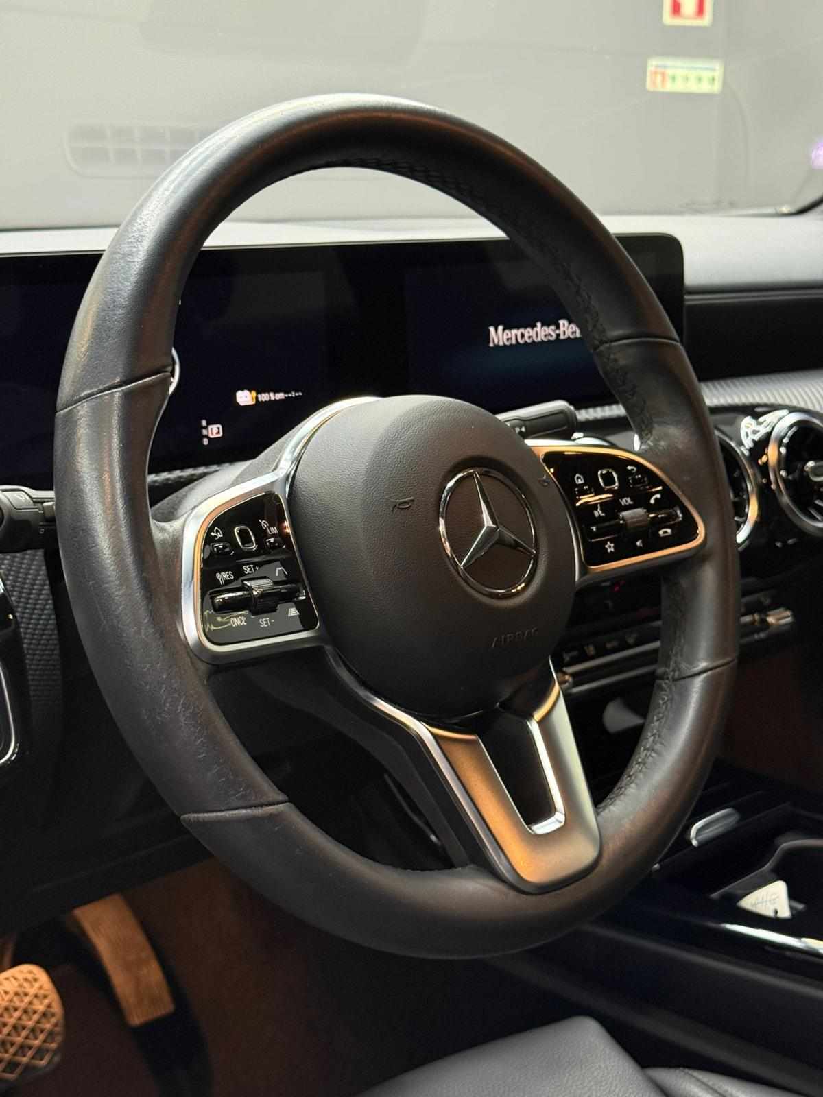 mercedes-benz-cla-250e-2023-gasolina-1332cc