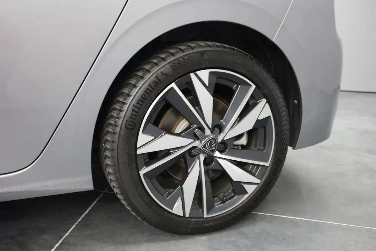 peugeot-308-2023-hibrido-1598cc
