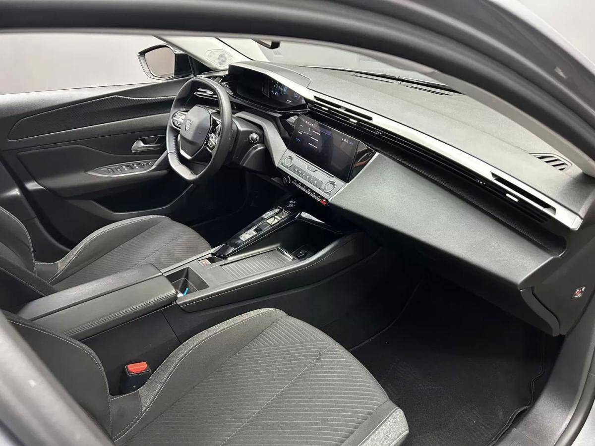 peugeot-308-2023-hibrido-1598cc