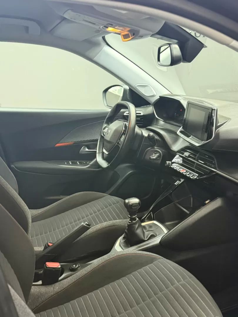 peugeot-2008-2021-gasolina-1199cc