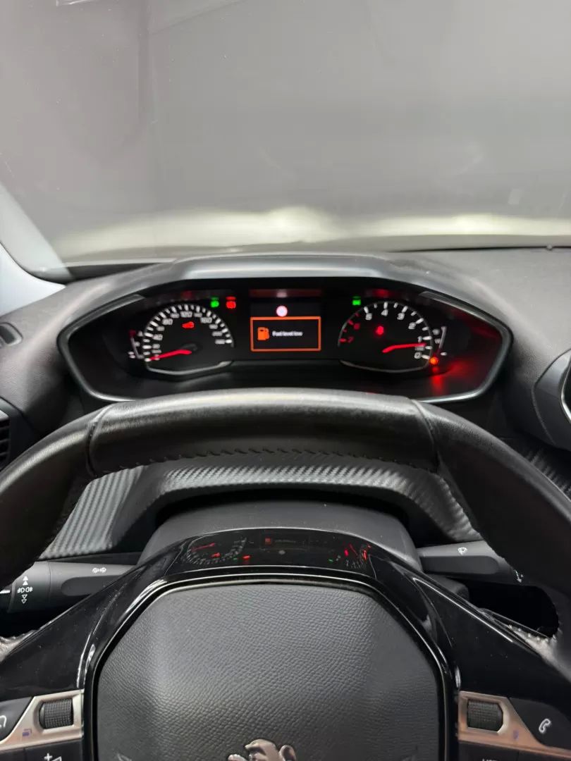 peugeot-2008-2021-gasolina-1199cc