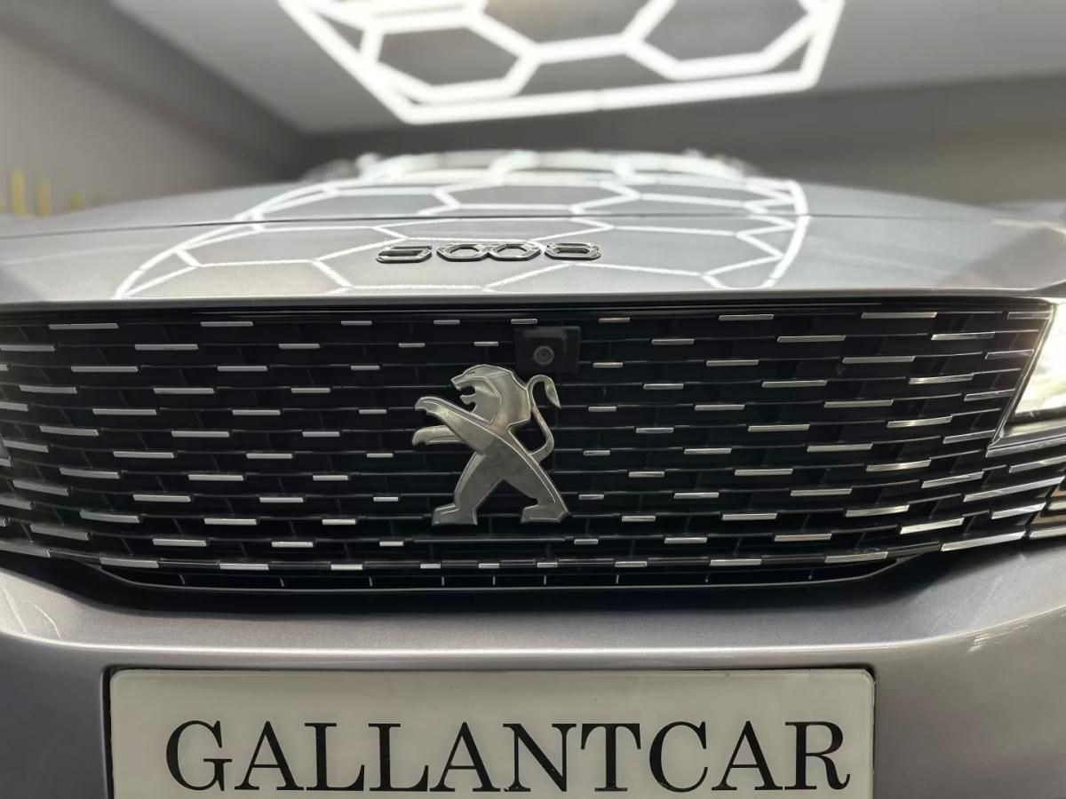 peugeot-5008-2021-gasolina-1199cc