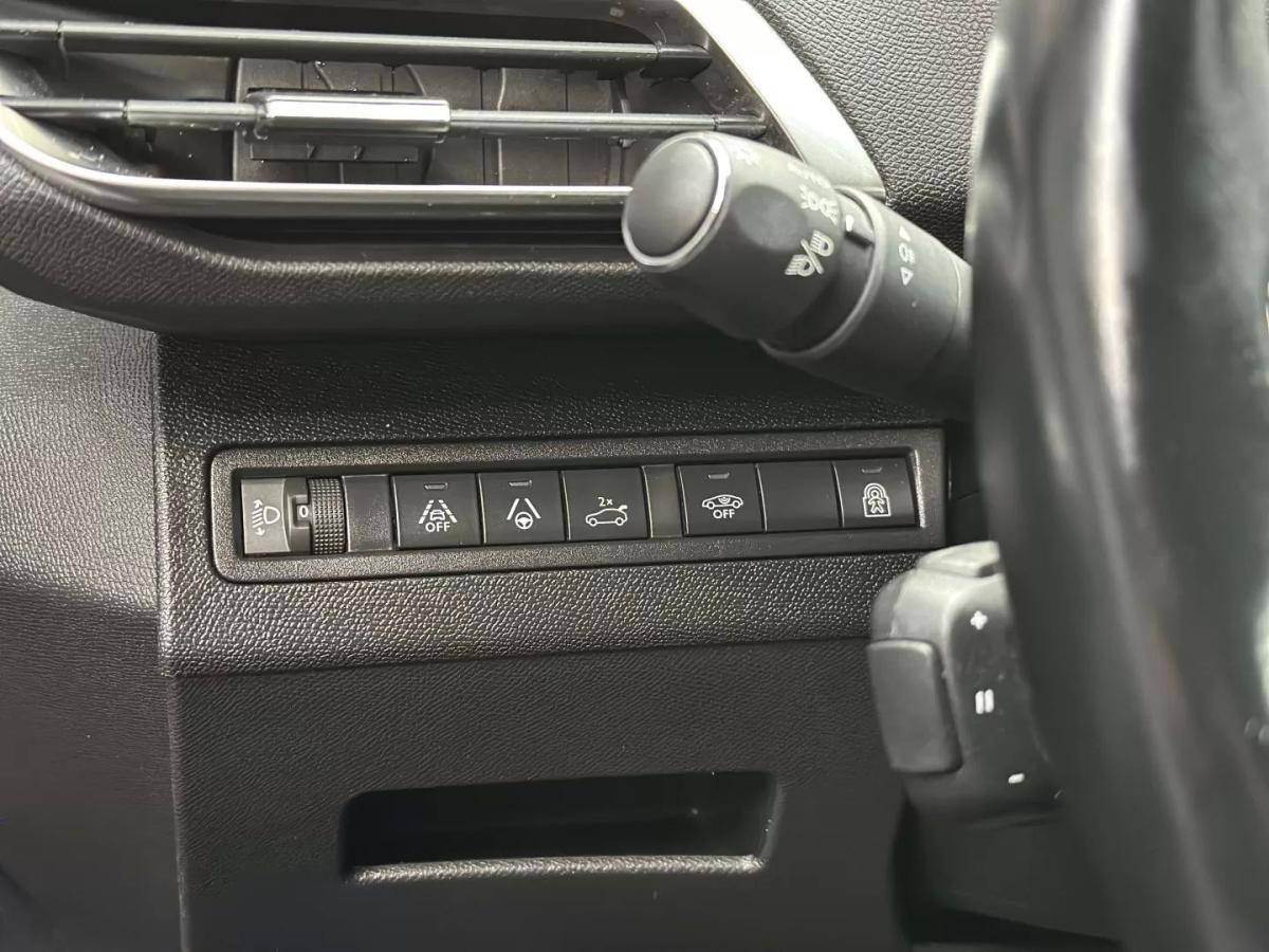 peugeot-5008-2021-gasolina-1199cc