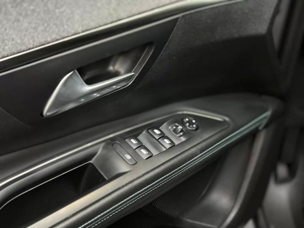 peugeot-5008-2021-gasolina-1199cc