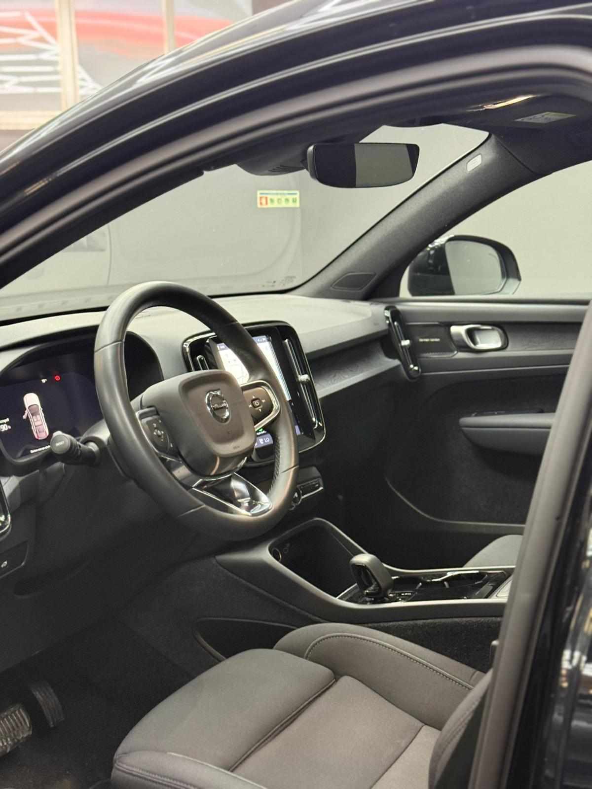volvo-c40-recharge-pure-electric-2023-eletrico