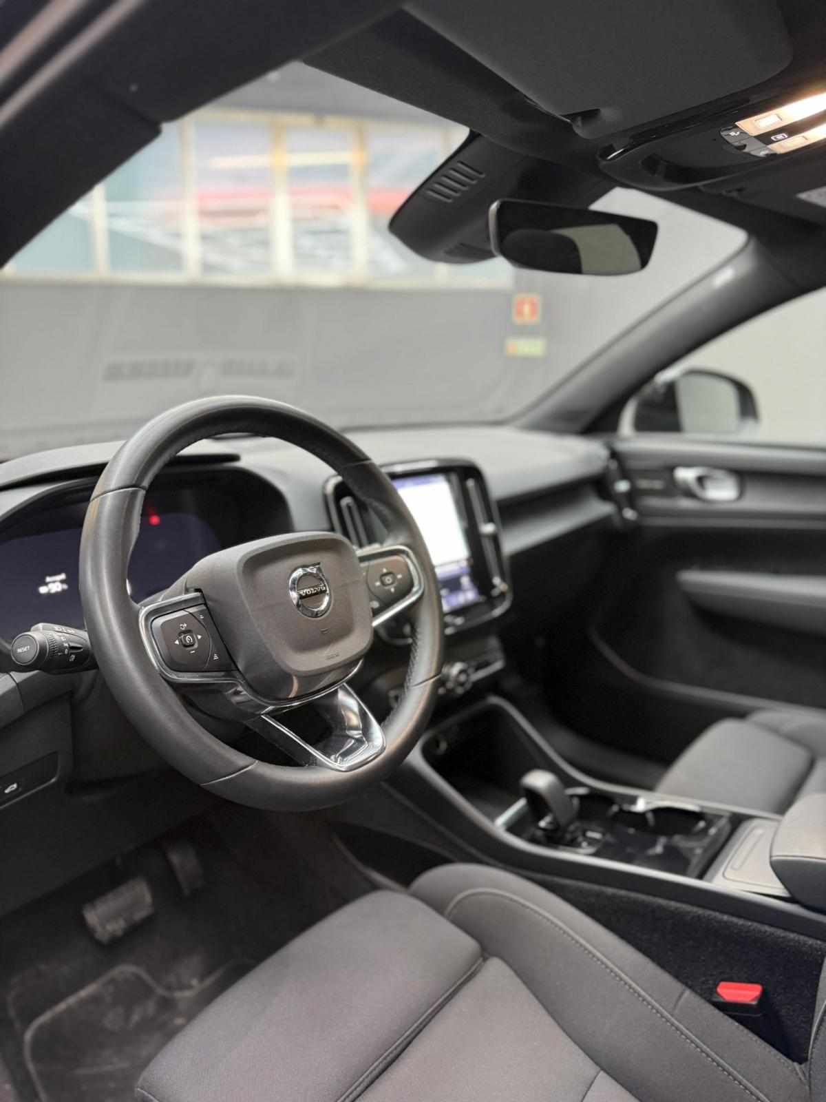 volvo-c40-recharge-pure-electric-2023-eletrico