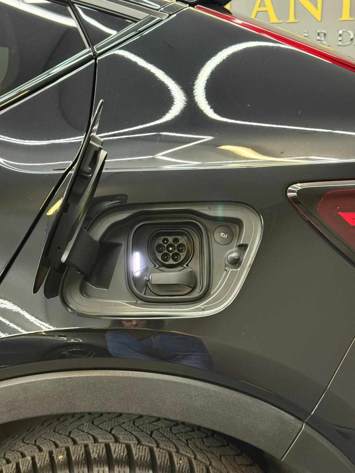 volvo-c40-recharge-pure-electric-2023-eletrico