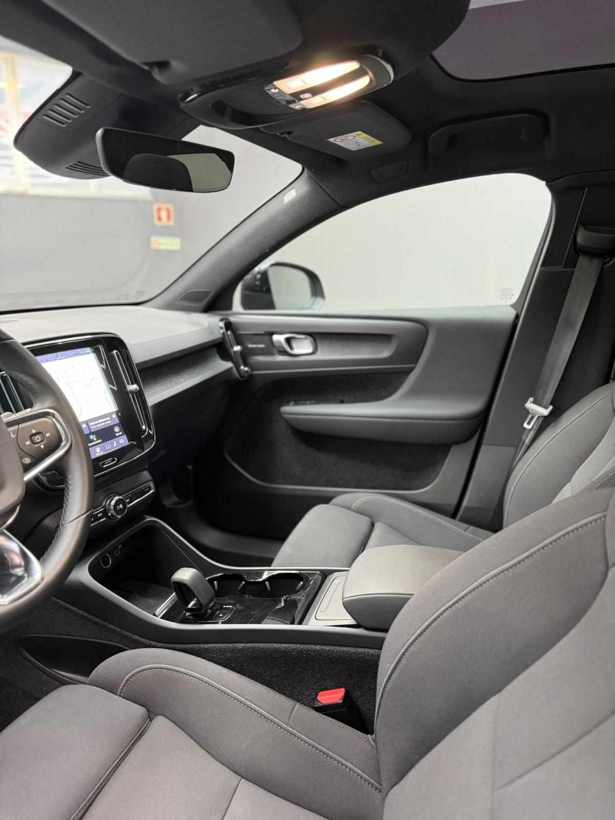 volvo-c40-recharge-pure-electric-2023-eletrico