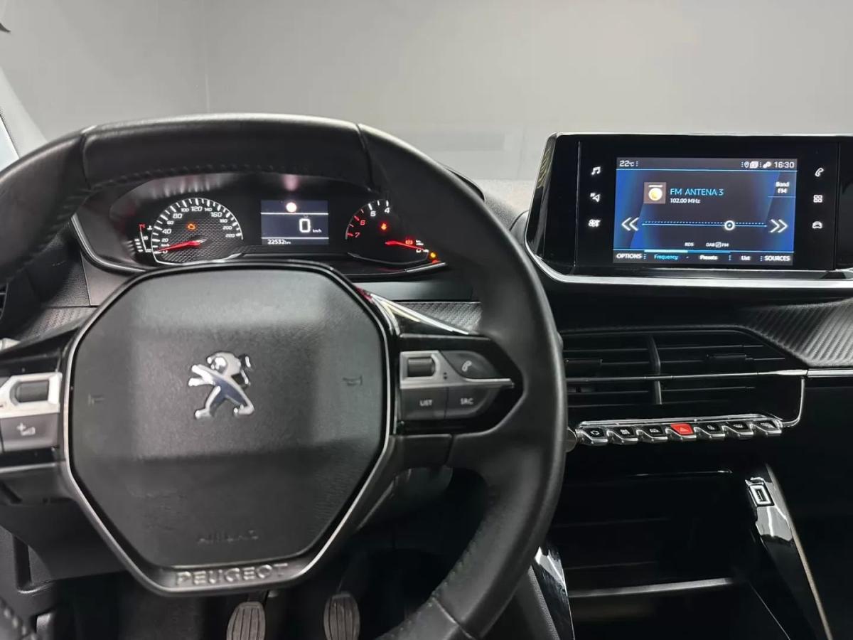 peugeot-2008-2022-gasolina-1199cc