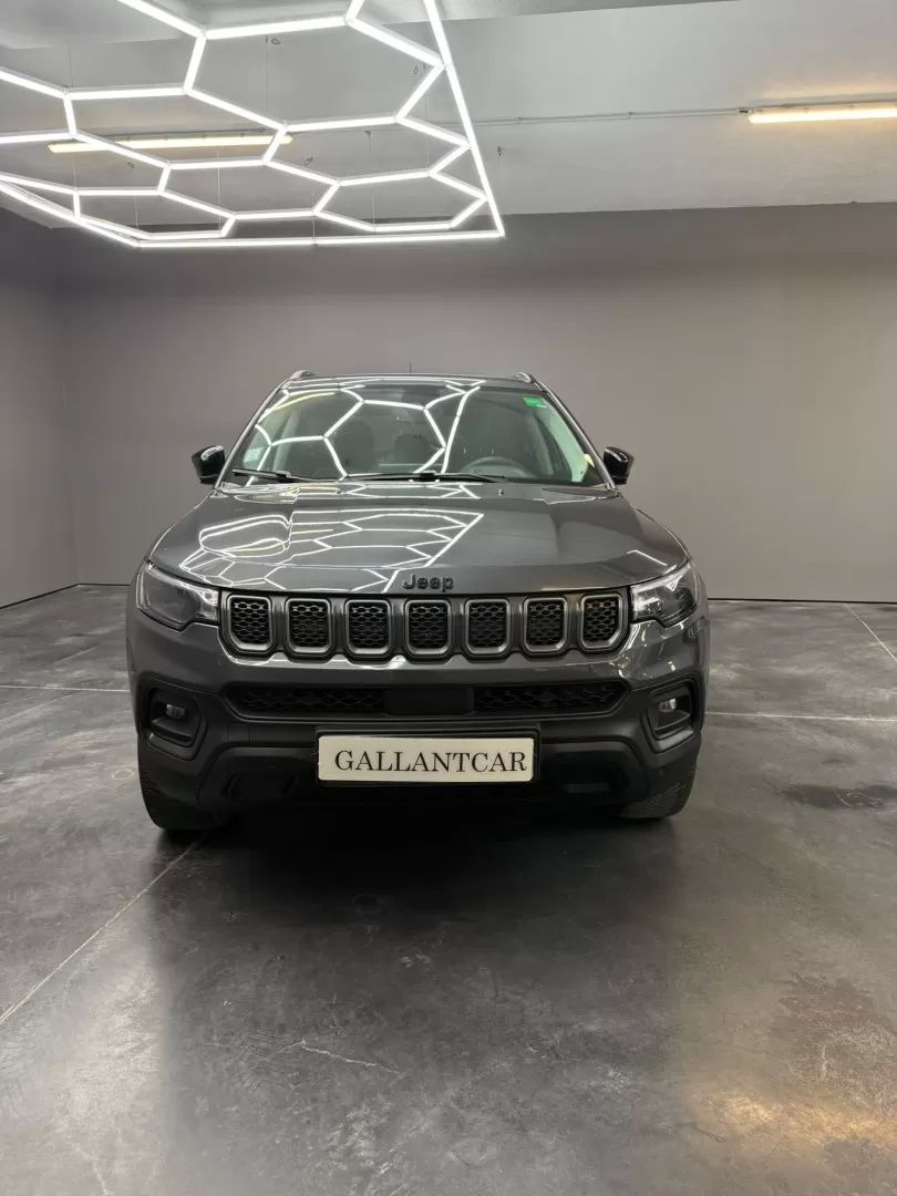 jeep-compass-2022-hibrido-1332cc
