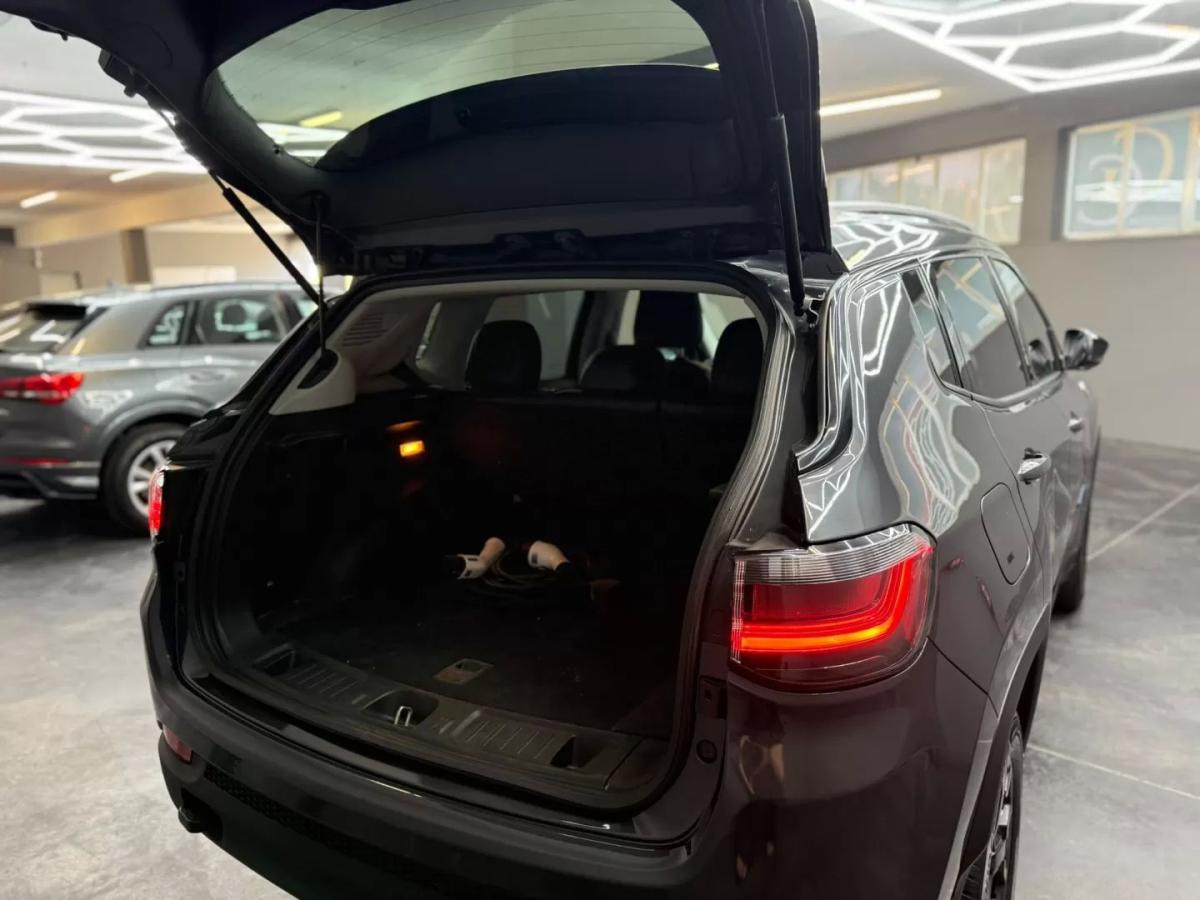 jeep-compass-2022-hibrido-1332cc