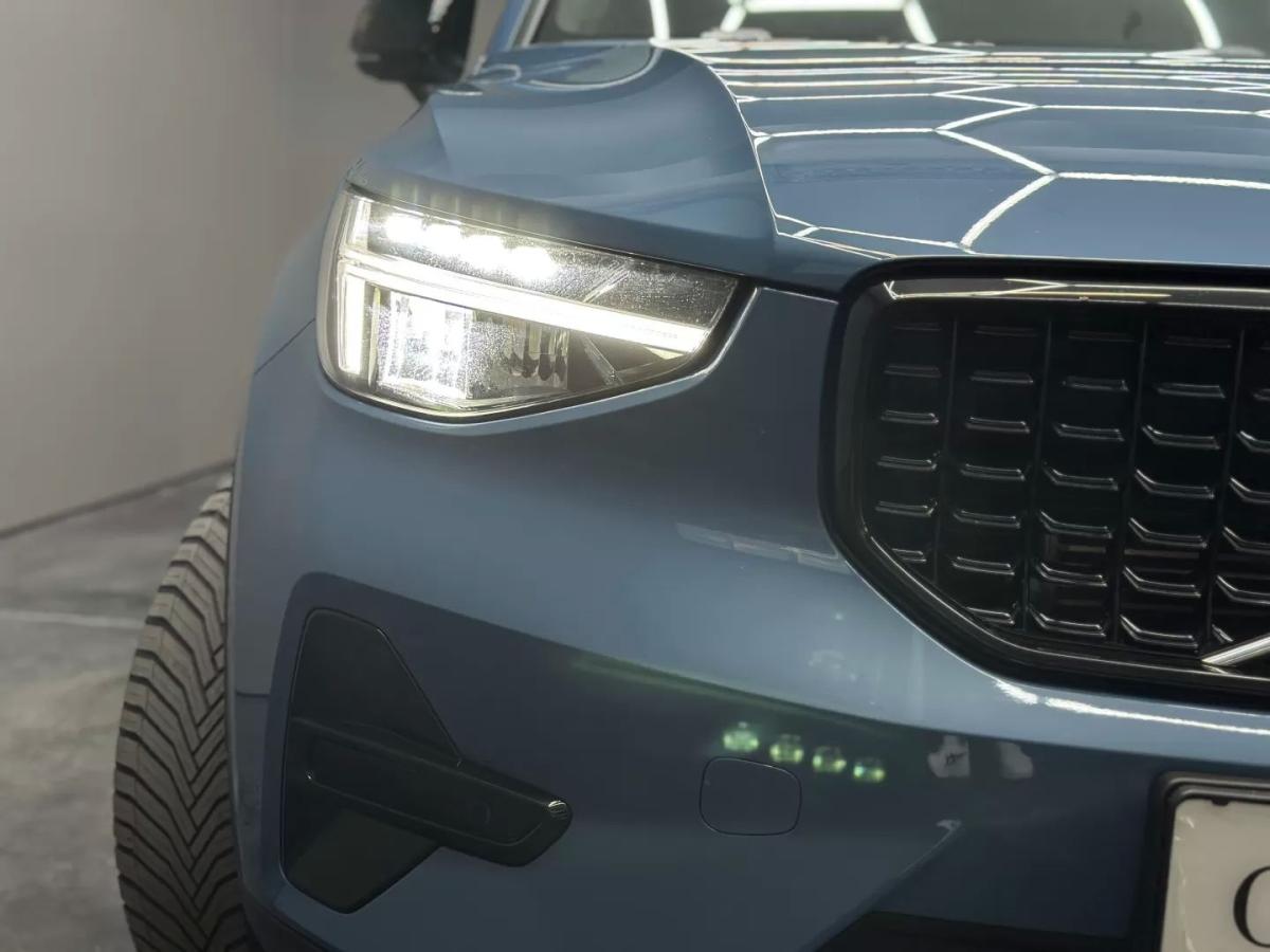 volvo-xc40-2022-hibrido-1477cc