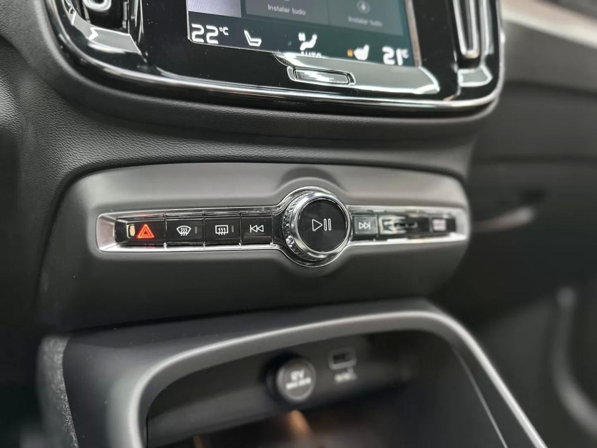 volvo-xc40-2022-hibrido-1477cc