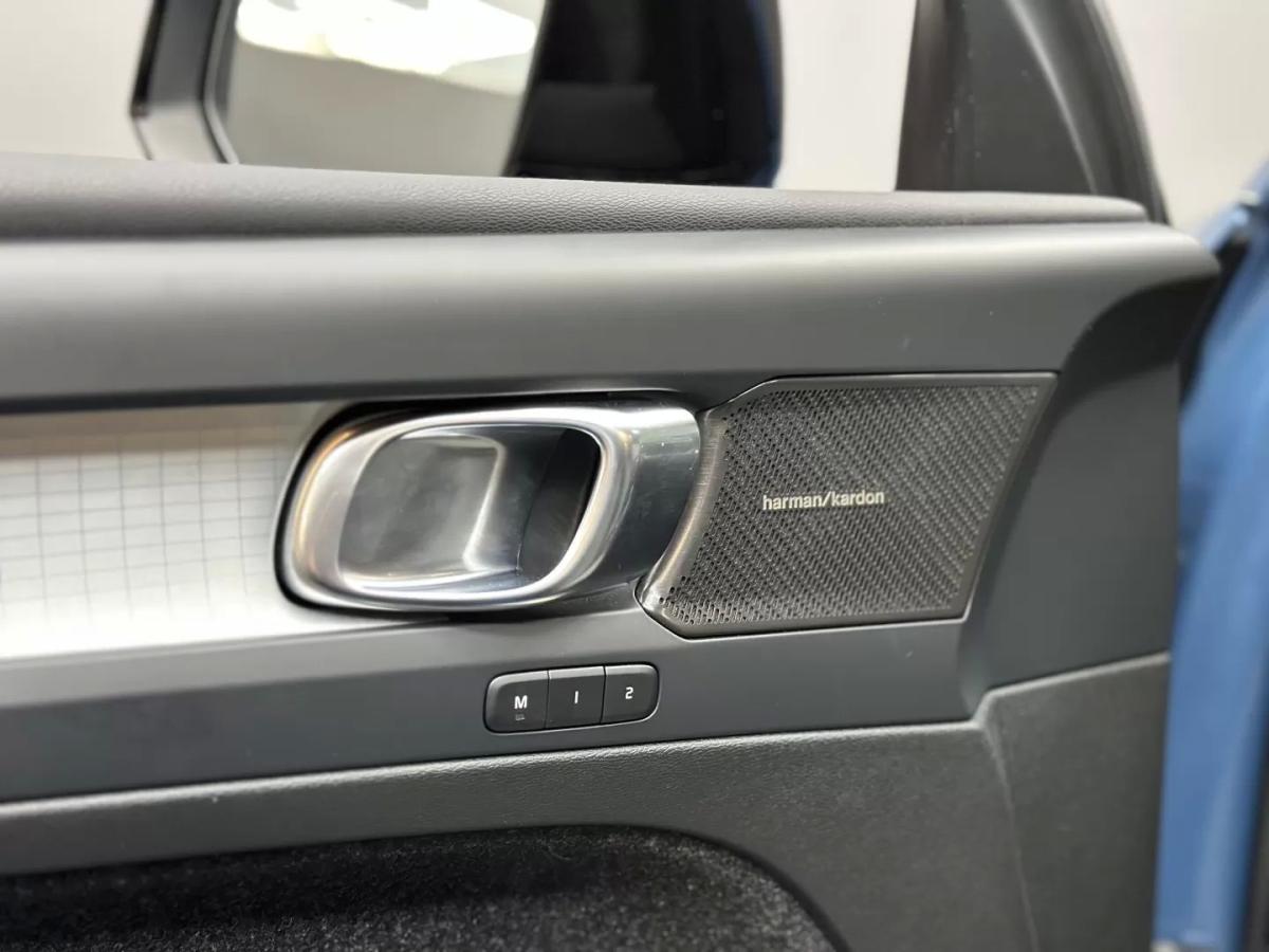 volvo-xc40-2022-hibrido-1477cc