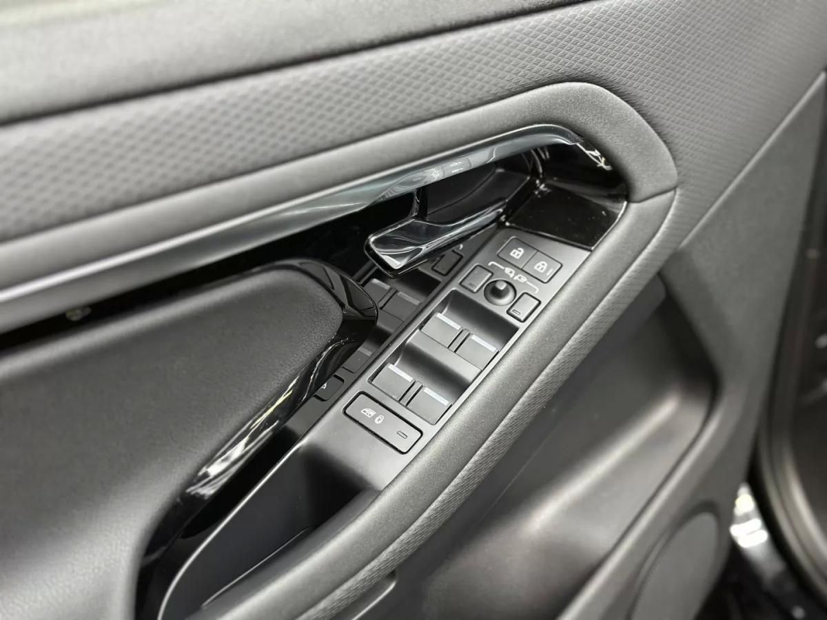 land-rover-range-rover-evoque-2024-hibrido-1498cc