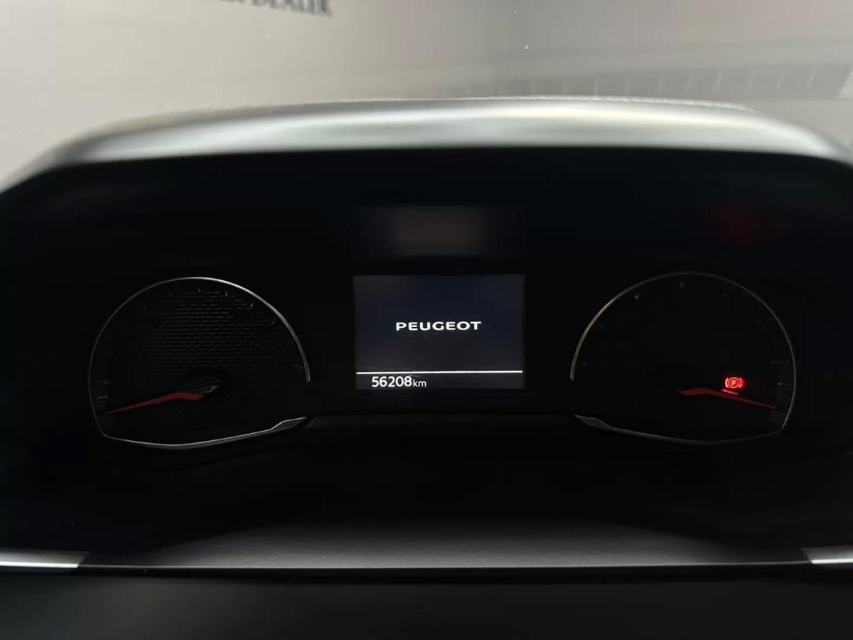 peugeot-208-2023-gasolina-1199cc