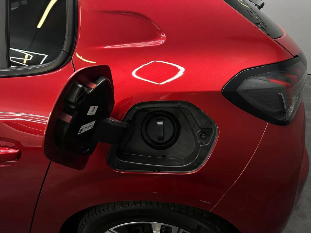peugeot-208-2023-gasolina-1199cc