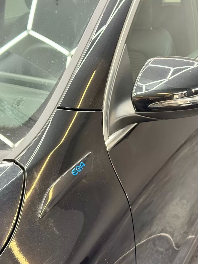 mercedes-benz-eqa-2021-eletrico-200cc