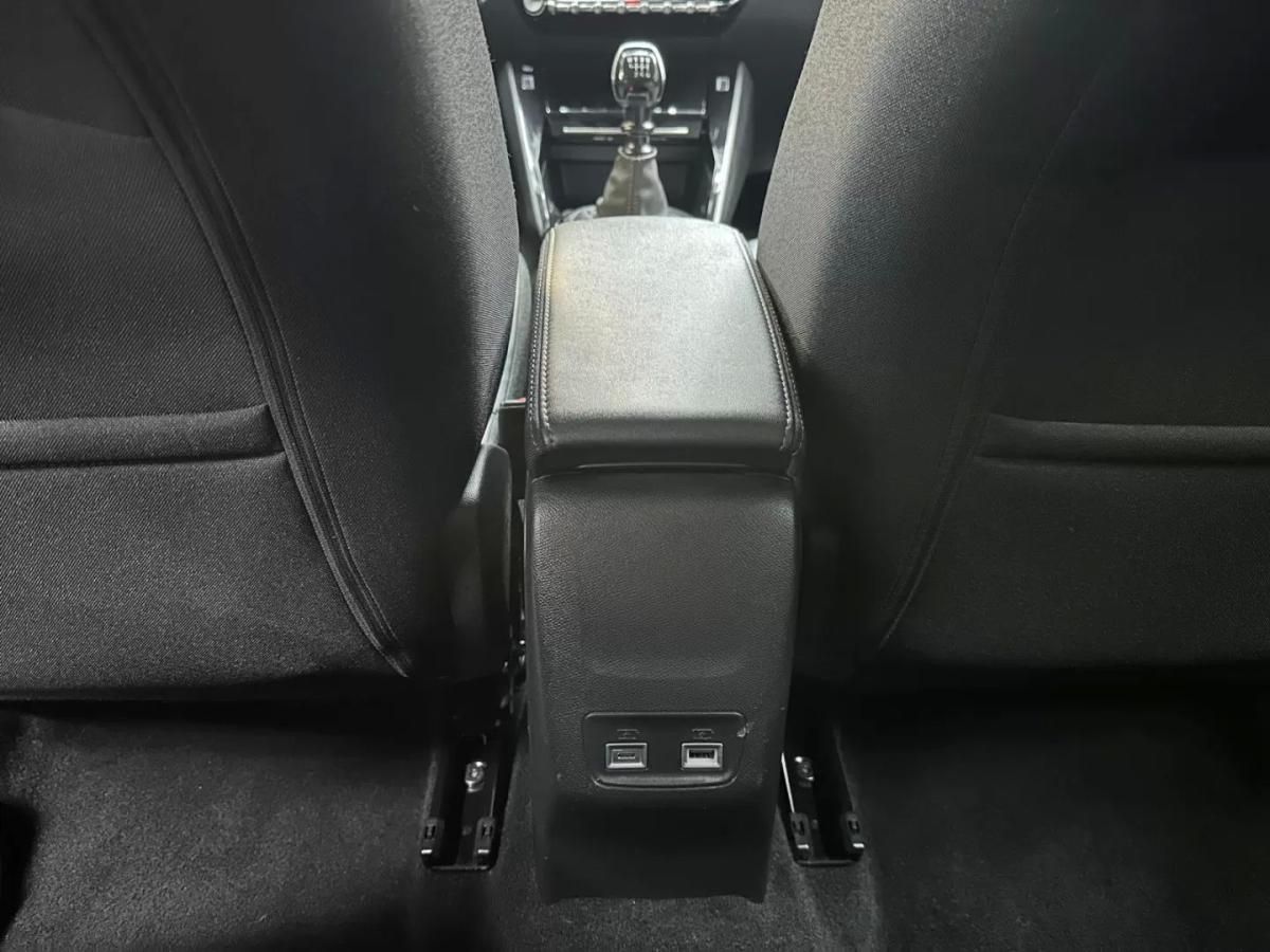 peugeot-208-2024-gasolina-1199cc
