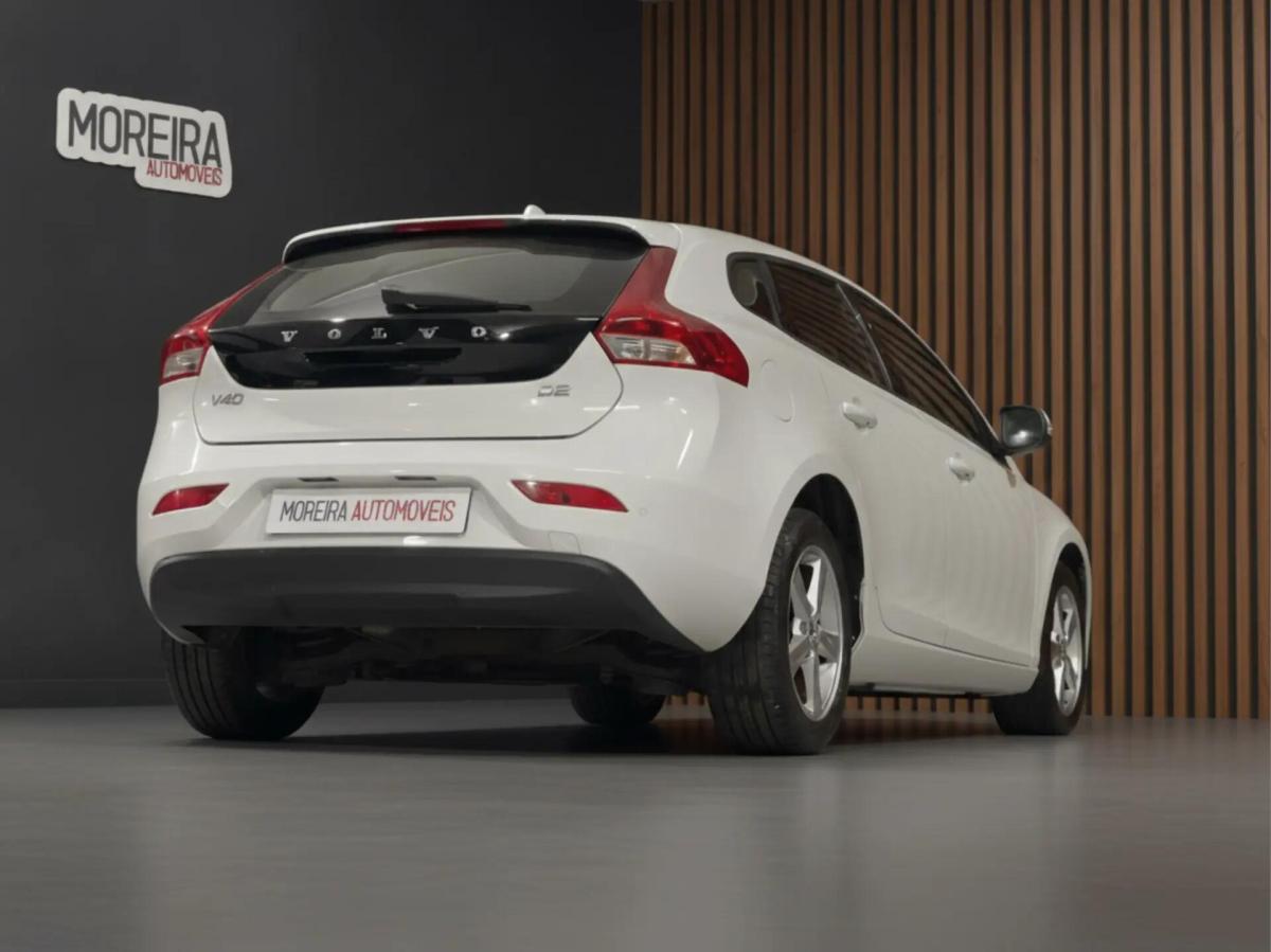 volvo-v40-2017-diesel-1969cc