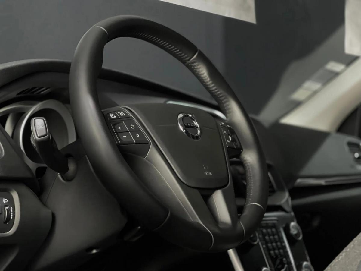 volvo-v40-2017-diesel-1969cc