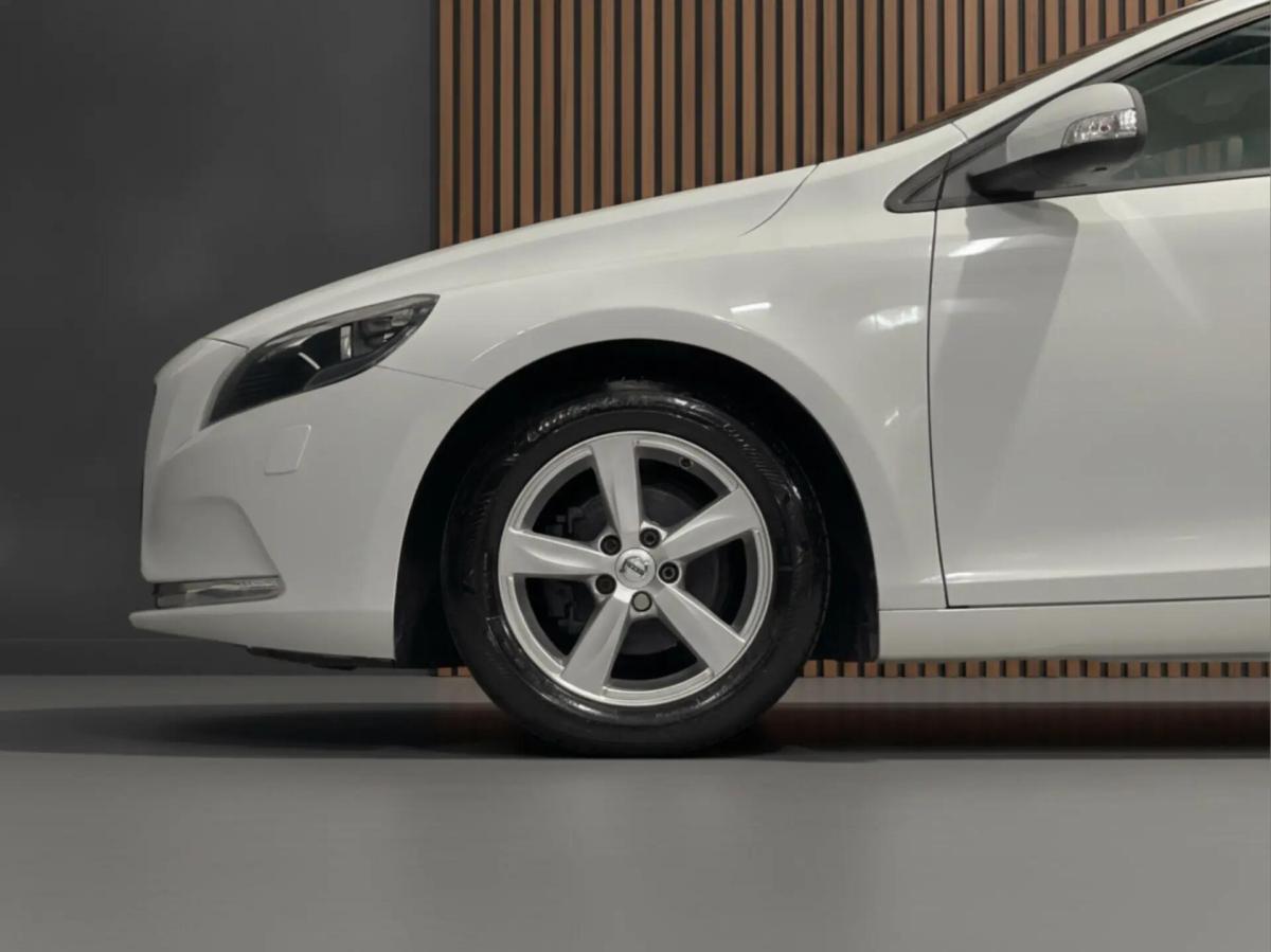 volvo-v40-2017-diesel-1969cc