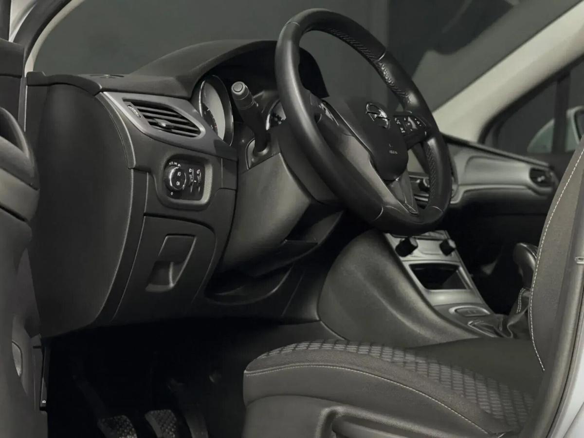 opel-astra-2020-diesel-1496cc