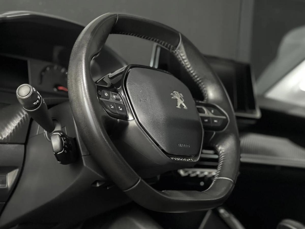peugeot-208-2021-gasolina-1199cc