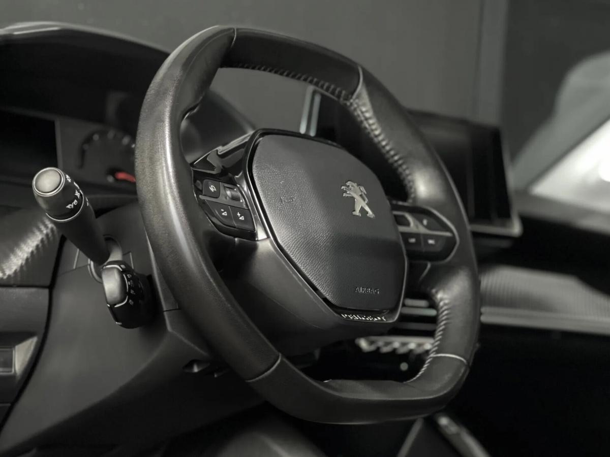 peugeot-208-2023-gasolina-1199cc
