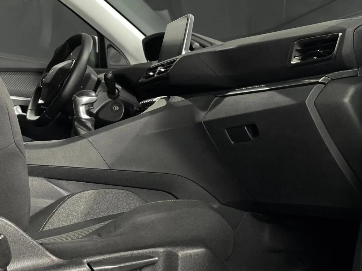 peugeot-3008-2018-diesel-1499cc