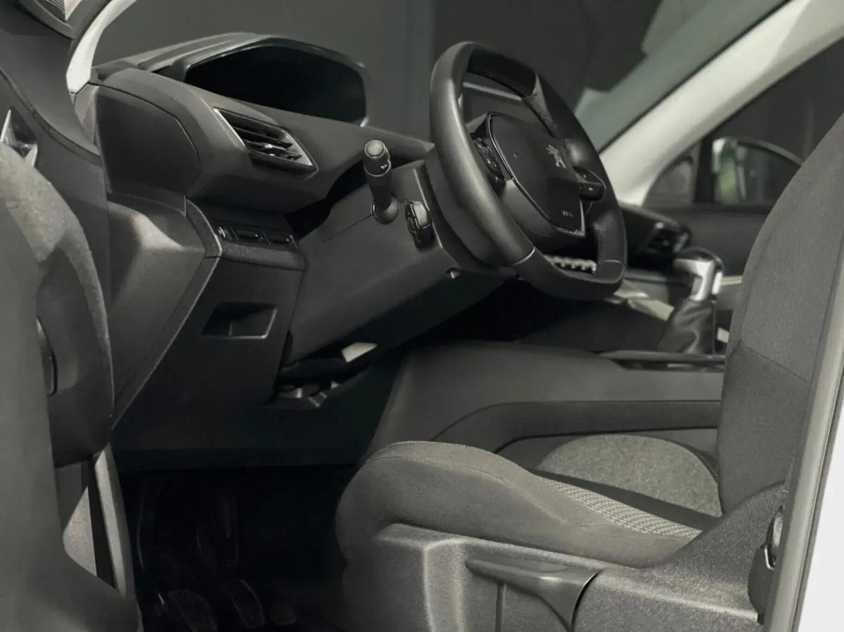 peugeot-3008-2018-diesel-1499cc