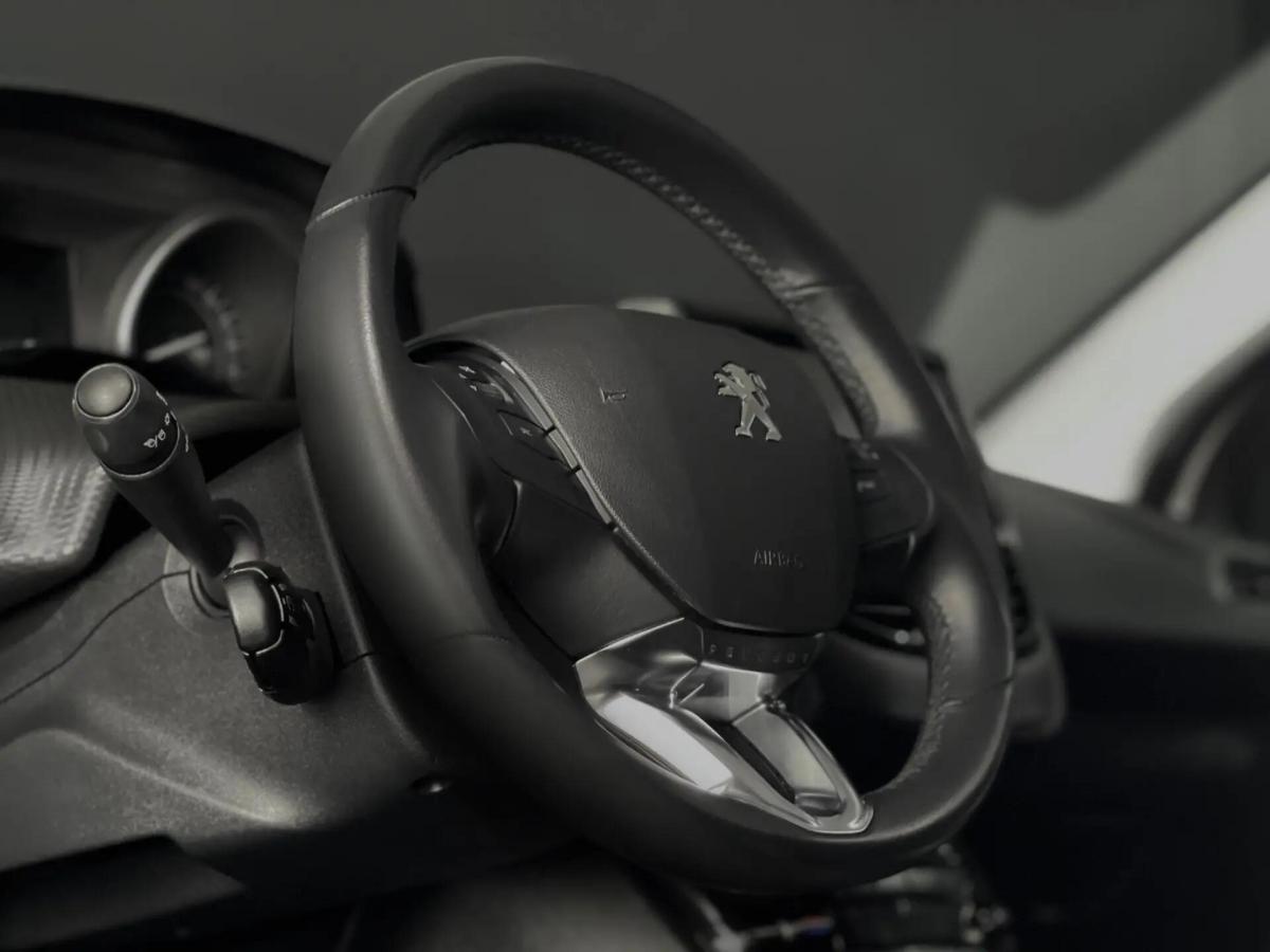 peugeot-2008-2016-gasolina-1199cc