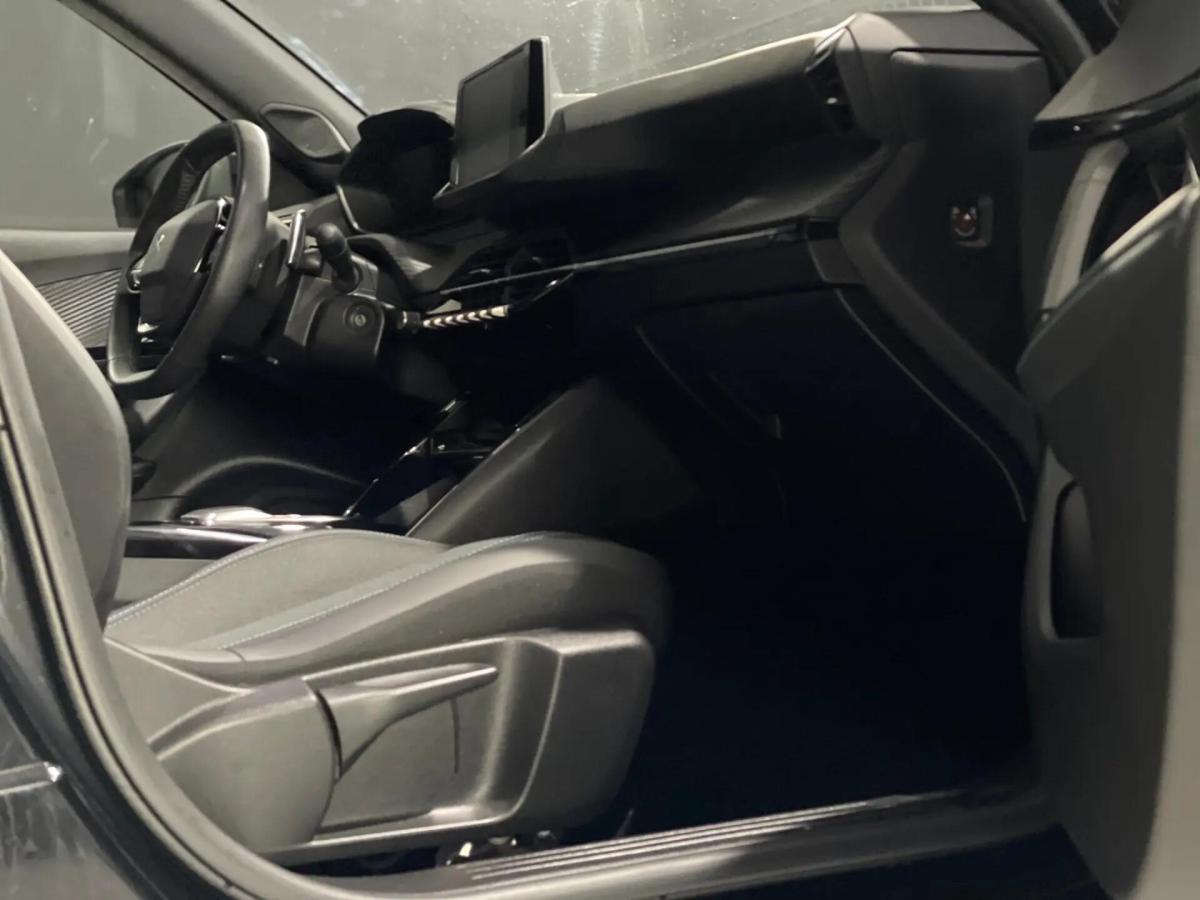 peugeot-2008-2023-diesel-1499cc