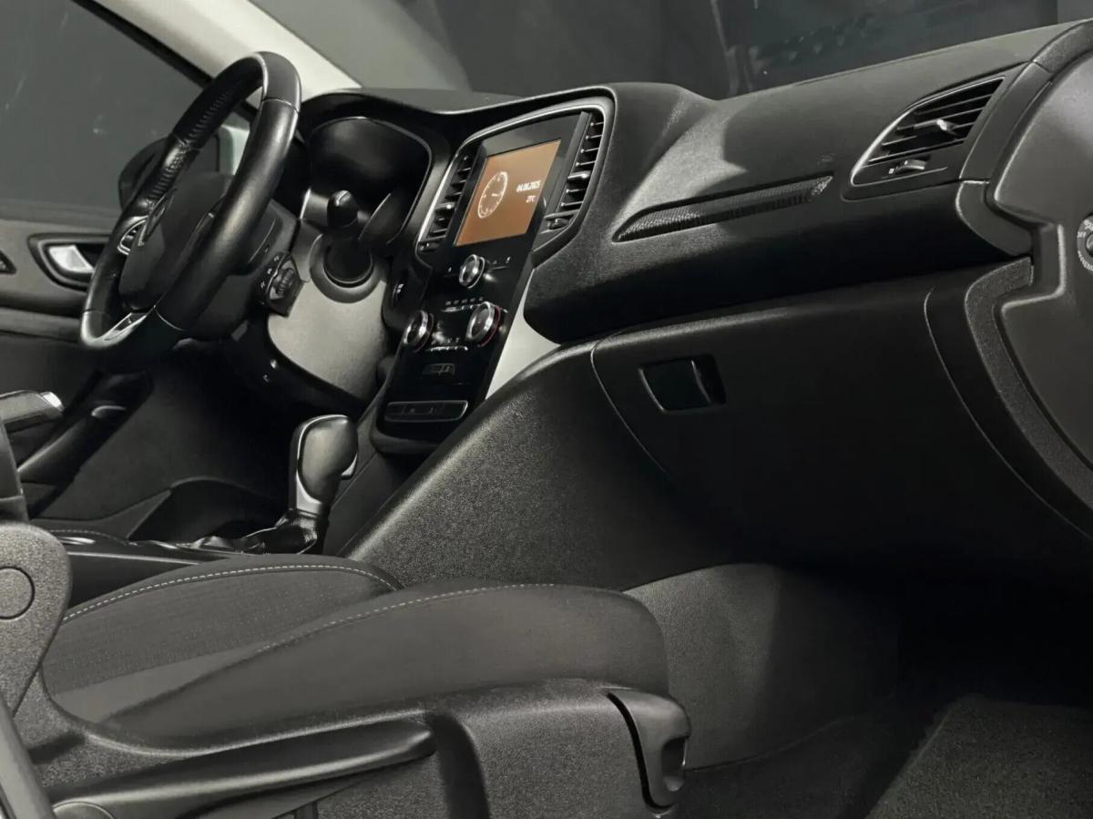 renault-megane-sport-tourer-2017-diesel-1461cc