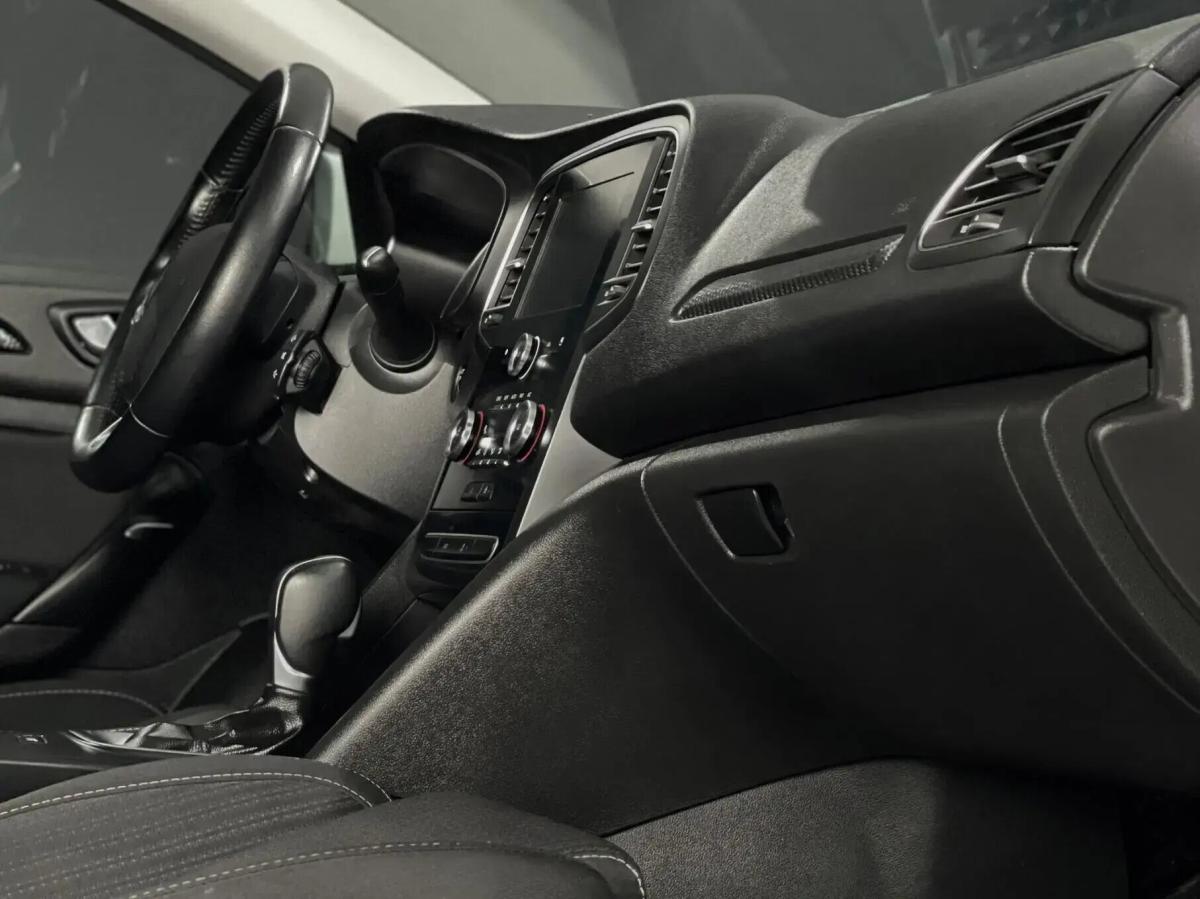 renault-megane-sport-tourer-2017-diesel-1461cc