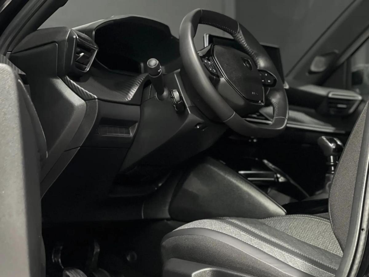 peugeot-2008-2024-gasolina-1199cc