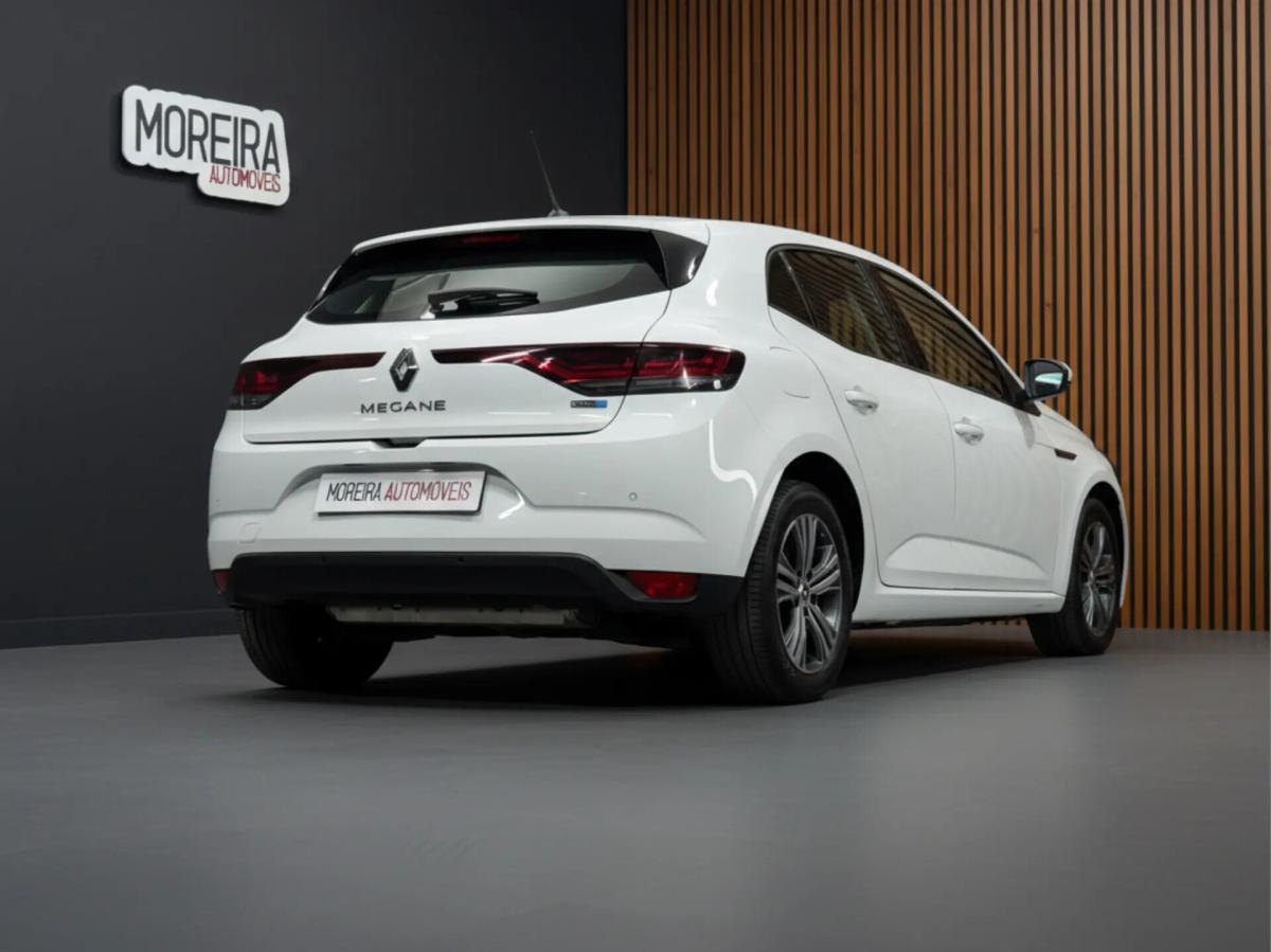 renault-megane-e-tech-2022-hibrido-a-gasolina-1598cc